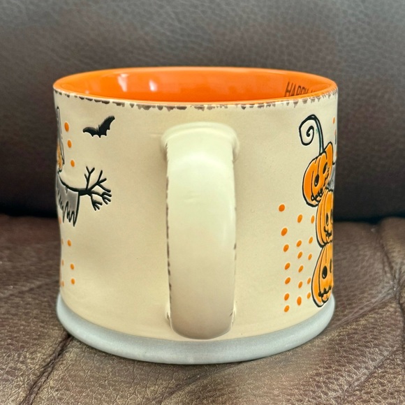 Spooky Scarecrow with Jack O’ Lantern Stack and Black Bats Ceramic Halloween Mug - Picture 5 of 10